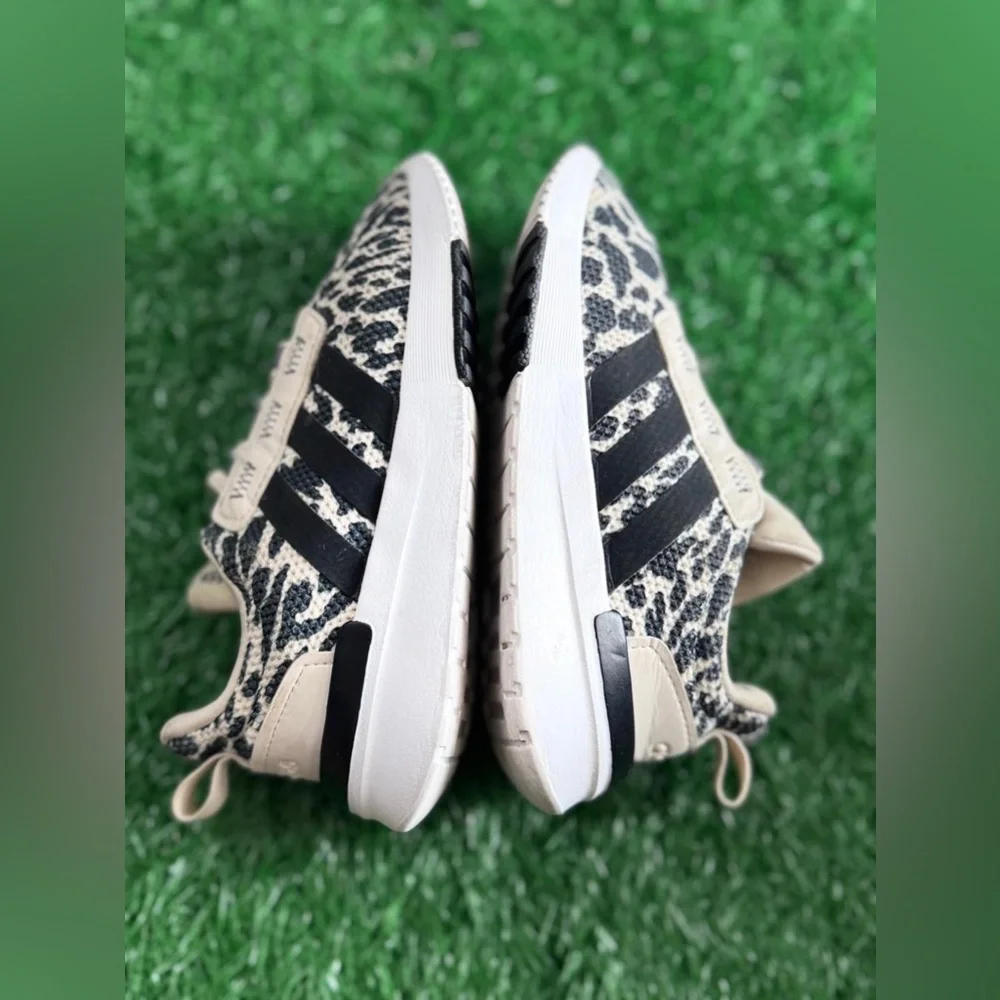 Adidas Brown Leopard Racer TR21 GZ4685 Slip On Sneaker Shoes Kids Size 9K‎
